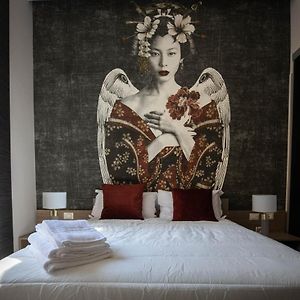 L'Elegant Boutique Rooms Naples